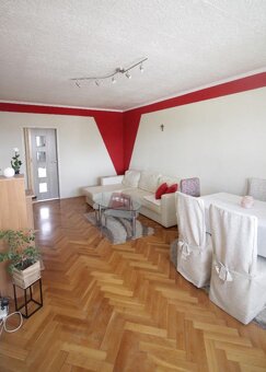 Prenajmem krásny byt s výhľadom na hrad v centre Nitry - 9