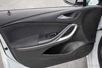 OPEL ASTRA SPORTS TOURER /AJ NA SPLÁTKY/ - 9