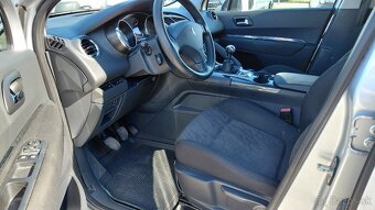 Peugeot 3008 1.6 HDi FAP 110k Confort Pack - 9