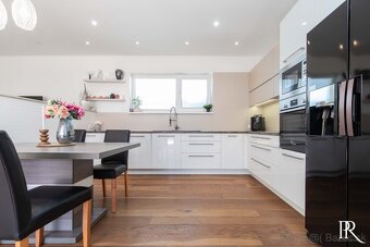 Krásna novostavba 4-izbového rodinného domu - Malý Biel (SC) - 9