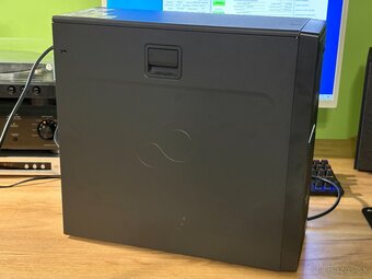 Fujitsu W410, i5, 8GB RAM, NVIDIA Quadro 2000 - 9