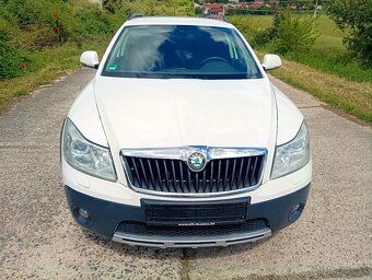Škoda Octavia Combi Scout CR 2.0 TDI 4x4 Xenon TOP - 9