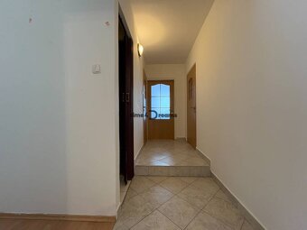 Na predaj: 3 izb.byt + 2x balkon + kumbál - 9