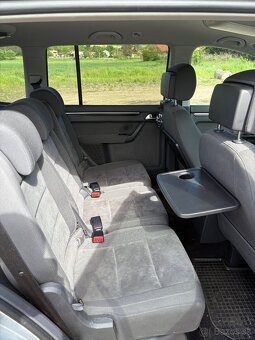 VW Touran 2.0TDi Highline DSG - 9