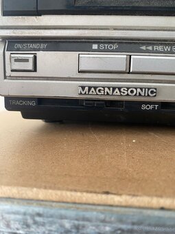 Magnasonic Video Cassette Recorder MVR-220 Video prehrávač - 9