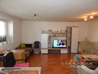 EXKLUZÍVNE- SPEKTRUM REALITY - Na Predaj 2-izbový rodinný d - 9