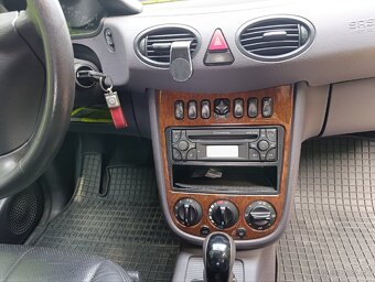 Mercedes- Benz A190 - 9