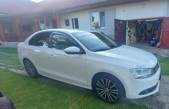 Volkswagen Jetta 1.6 TDI CR DSG - 9