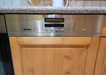 Kuchyně z březového dřeva se spotřebiči,5819 - 9