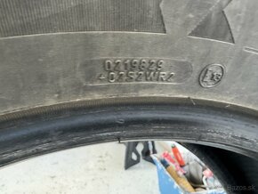 Zimné pneu GoodYear 23560R18 - 9