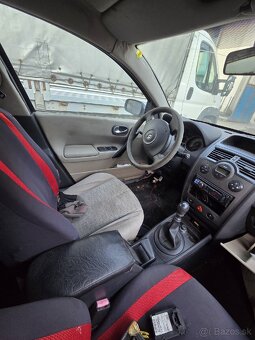 Renault Megan - 9