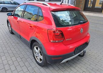 Volkswagen Polo 1,6 TDI CROSS ,,REZERVOVÁNO" nafta manuál - 9