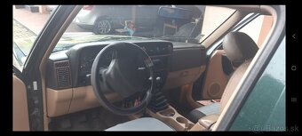 Jeep Cherokee 2.5 benzín/plyn, 4x4, r.v. 1999, DOČASNE ODHLÁ - 9