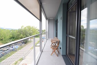 NADŠTANDARDNÝ, ÚPLNE NOVÝ 2-IZBOVÝ BYT - OLIVIA RESIDENCE - 9