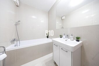 CHARIZMATICKÝ 2 IZBOVÝ BYT S PREDZÁHRADKOU - 9