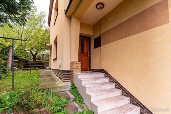 NA PREDAJ 6 IZBOVÝ RODINNÝ DOM S DVOMI BYTOVÝMI JEDNOTKAMI | - 9