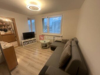 NA PREDAJ: 1 izb. byt 31,50 m2, 2 posch. Ďumbierska, BB - 9