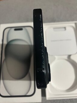 Predám Apple iPhone 15 128GB Black Známky používania - 9