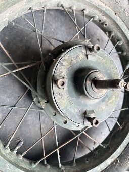 Predám zadné koleso + brzdový štít YAMAHA XT 600 - 9