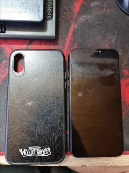 iPhone X 64 GB – nefunkčný (na opravu alebo diely) - 9