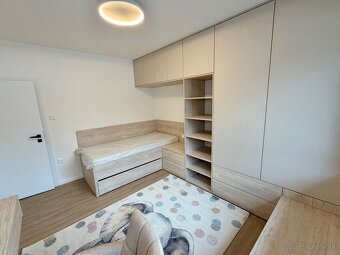 Moderný 4-izbový bungalov na predaj - 9