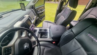 Dodge RAM 1500 Laramie - 9