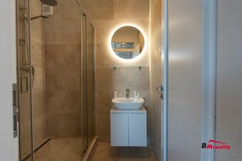Moderný 3 izbový byt s dvoma balkónmi a klimatizáciou - 9