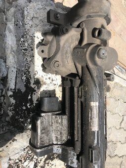 Elektrické servo radenie Passat b6 2.0tdi 125kw manuál - 9