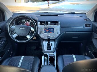 FORD KUGA 2.0 TDCi ST-Line 4x4 - 9