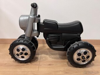 Odrážadlo, kolobežka a motorka - 9