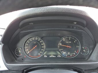 BMW 320d M Sport A/T
- 9
