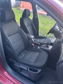 Škoda Octavia Combi 2.0TDI DSG - 9