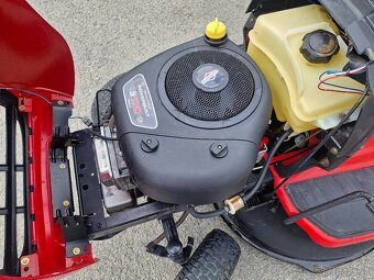 Traktorova kosacka Jonsered LT2213C (Husqvarna) - 9