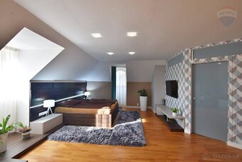 Rodinný dom 5 -izbový , 330m2 pre náročného klienta na poze - 9