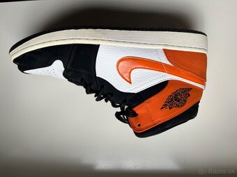 Nike Air Jordan 1 Mid - 9