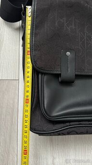 Kvalitná unisex,taška cez rameno CALVIN KLEIN - 9