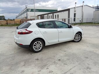 RENAULT MÉGANE 1.5 Dci r.v 2015 - 9