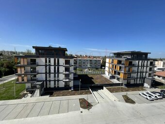 2333 NA PREDAJ EXKLUZÍVNE ŠTVORIZBOVÉ BYTY - 9