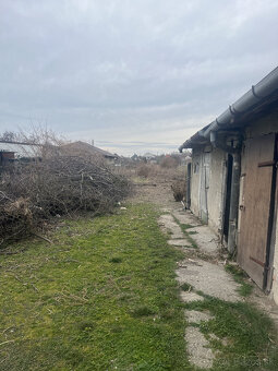 Na predaj stavebný pozemok so starším rodinným domom v Gabč - 9