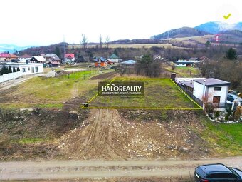 HALO reality - Predaj, pozemok pre rodinný dom 579 m2 Nezbud - 9
