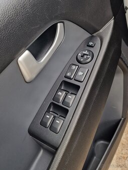 Kia Sportage 2.0 CRDi 4WD 100Kw Platinum A/T, SR, 1. Majiteľ - 9