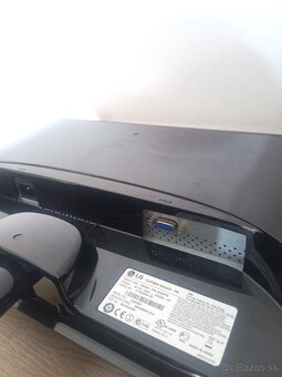 POČÍTÁČ + MONITOR - 9