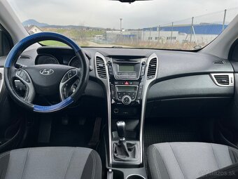 Hyundai i30 1.6crdi - 9