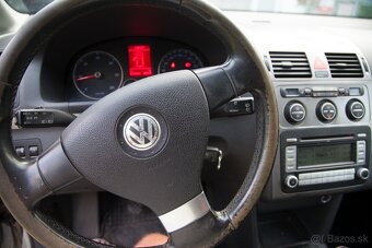 VW Touran 2,0Tdi 103kW r.v. 02/2008 - 9