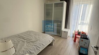 Ponúkame na predaj veľmi pekný 3-izbový byt s terasou a park - 9