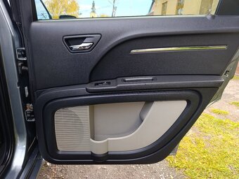 Dodge Journey 2.0CRD/Fiat Freemont Crossover veľký a rodinný - 9