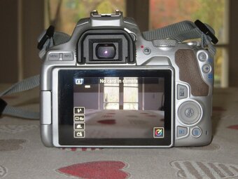 Canon EOS 250D - 9
