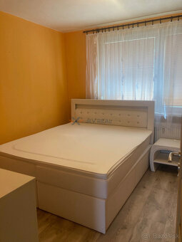 Na prenájom krásny zrekonštruovaný 3-izbový byt - 9