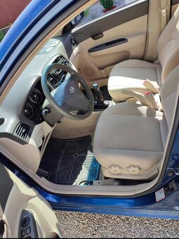 Hyundai Accent - 9