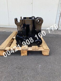 Nový rýchloupínač + paletizačné vidly na JCB 3/4CX traktorba - 9